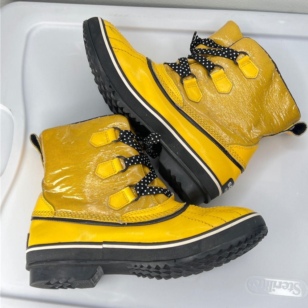 Sorel Tivoli Yellow Waterproof Rain Snow Boots Polka Dot Laces NL169106-Womens 9 - Picture 5 of 11